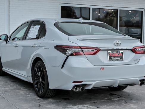 Used 2023 Toyota Camry XSE FWD image 9
