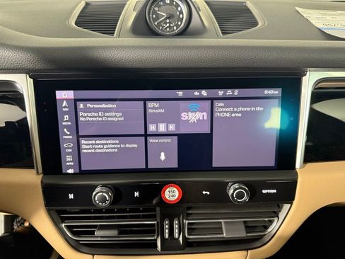 New 2025 Porsche Macan image 31