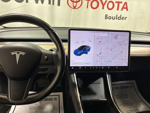Used 2019 Tesla Model 3 Mid Range RWD image 27