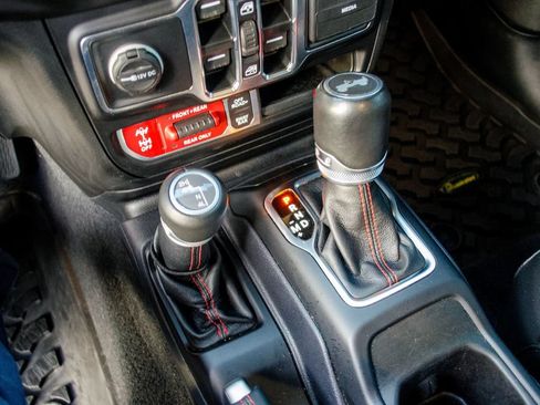 Used 2021 Jeep Wrangler Unlimited Rubicon AWD/4WD image 20
