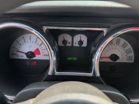Used 2006 Ford Mustang GT RWD image 19
