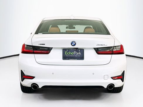Used 2022 BMW 330e xDrive w/ Convenience Package image 7