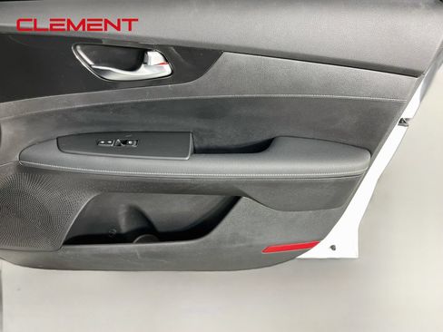 Used 2023 Kia Forte GT-Line w/ GT-Line Technology Package FWD image 34