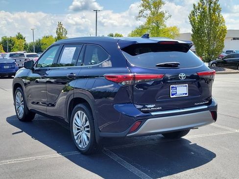 Used 2023 Toyota Highlander Platinum AWD/4WD image 6