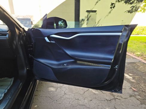 Used 2018 Tesla Model S 75D image 22