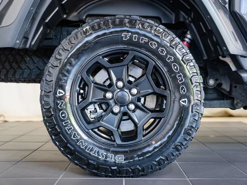 Used 2021 Jeep Gladiator Sport AWD/4WD image 29
