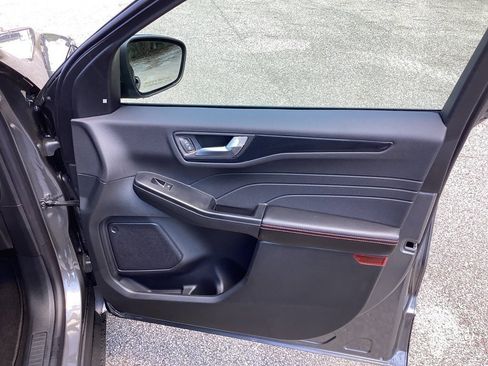 New 2025 Ford Escape ST-Line Elite image 25