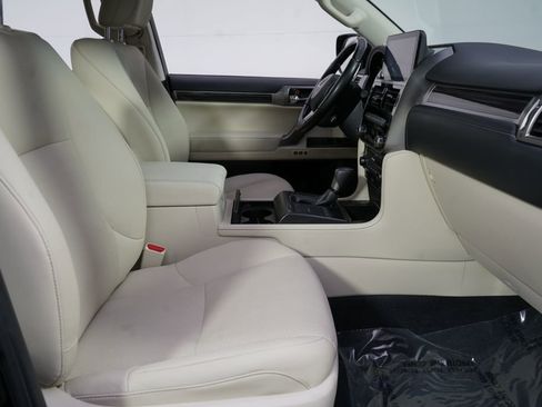 Used 2023 Lexus GX 460 Premium AWD/4WD image 16