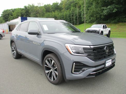 Used 2024 Volkswagen Atlas Cross Sport SEL Premium R-Line AWD/4WD image 3