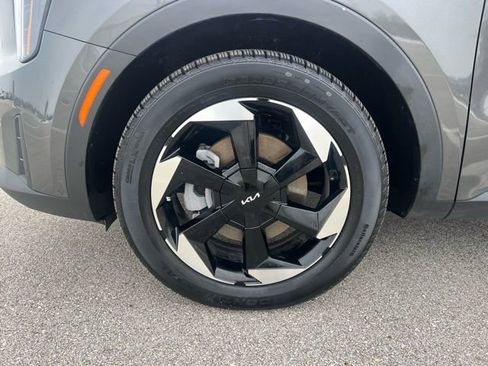 Used 2025 Kia Sorento SX Prestige image 11