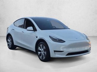 Used 2024 Tesla Model Y Long Range AWD/4WD video 3