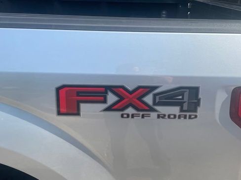 Used 2016 Ford F150 XLT w/ Equipment Group 302A Luxury AWD/4WD image 9