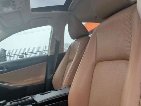 Used 2016 Lexus IS 200t RWD image 23