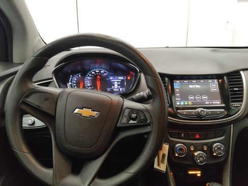 Used 2019 Chevrolet Trax LS w/ LPO, Protection Package FWD image 22