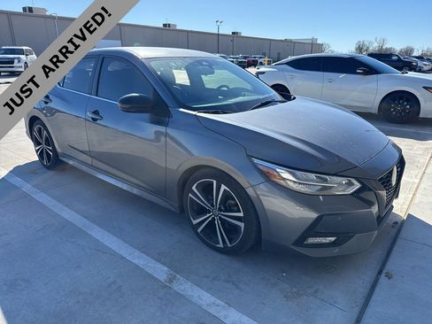 Used 2020 Nissan Sentra SR image 3