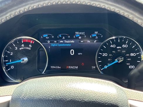 Used 2022 Ford F250 Lariat w/ Black Appearance Package image 21