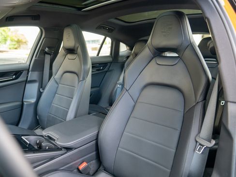 Certified 2025 Porsche Panamera 4 AWD/4WD image 5