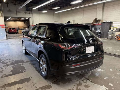 Used 2023 Honda HR-V LX image 19