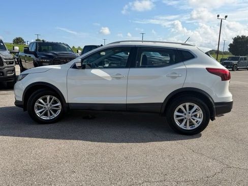 Used 2017 Nissan Rogue Sport SV FWD image 10