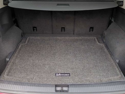 Used 2019 Volkswagen Tiguan SEL image 36