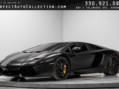 Used 2014 Lamborghini Aventador LP 700-4 image 1