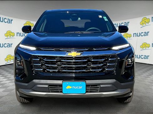 Used 2025 Chevrolet Equinox LT image 2