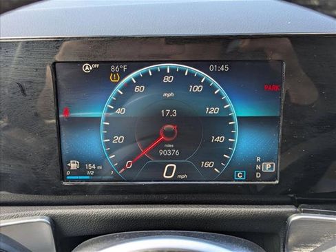 Used 2021 Mercedes-Benz GLB 250 image 11