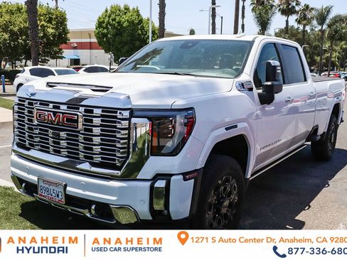 Used 2024 GMC Sierra 2500 Denali AWD/4WD image 1