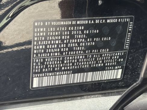 Certified 2026 Volkswagen Tiguan SE R-Line FWD image 29