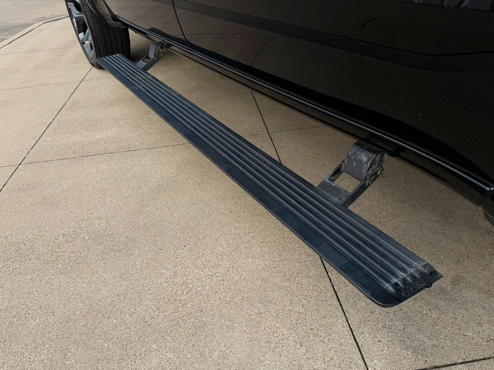 Used 2021 RAM 1500 Limited w/ Night Edition AWD/4WD image 9