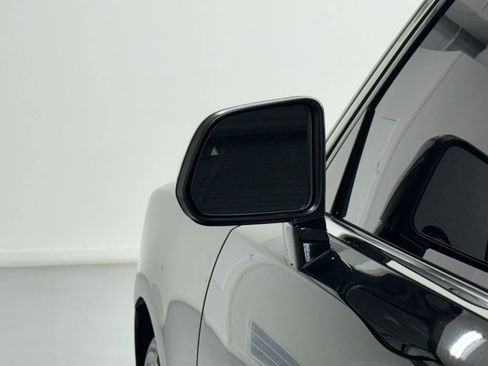 Used 2022 Rolls-Royce Cullinan image 50