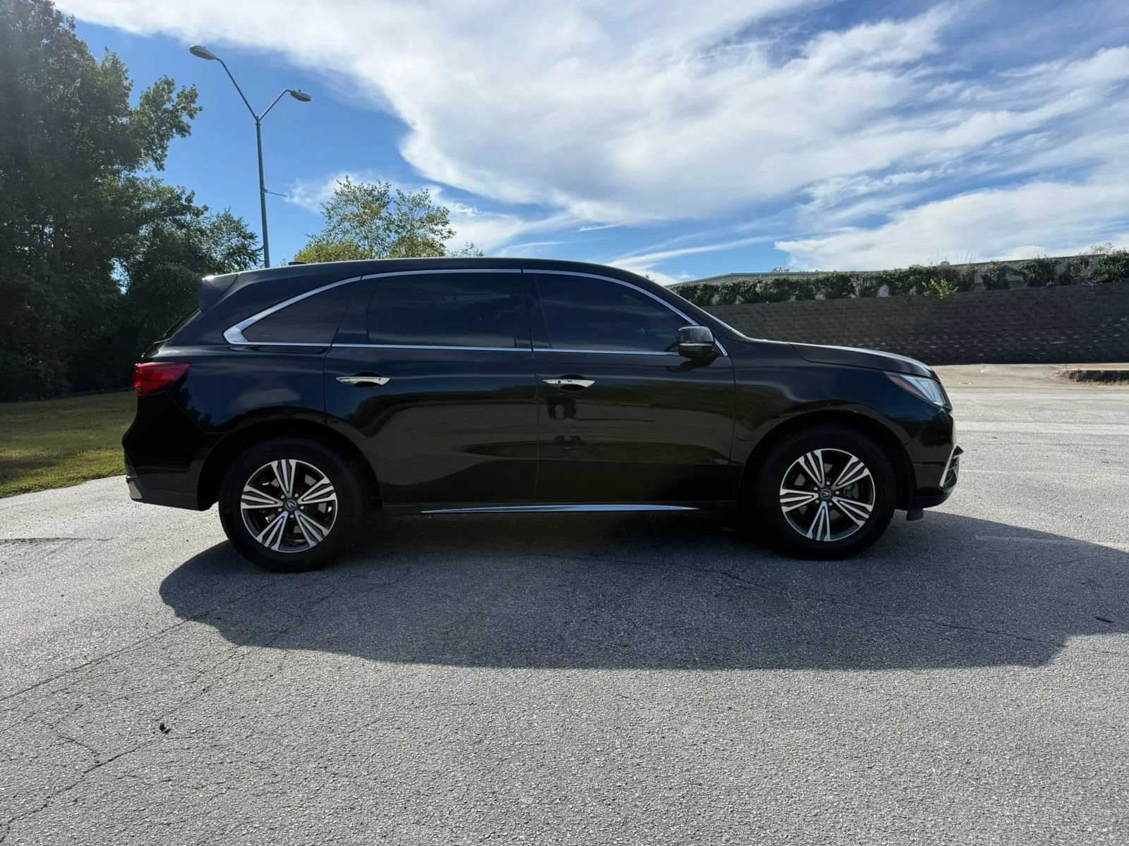 Used 2017 Acura MDX SH-AWD image 4