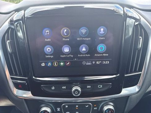 Used 2024 Chevrolet Traverse LT AWD/4WD image 13
