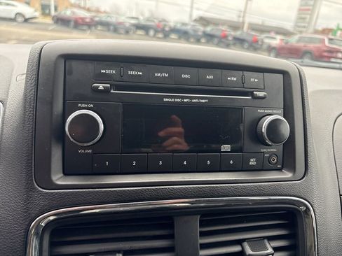 Used 2016 Dodge Grand Caravan SXT image 49