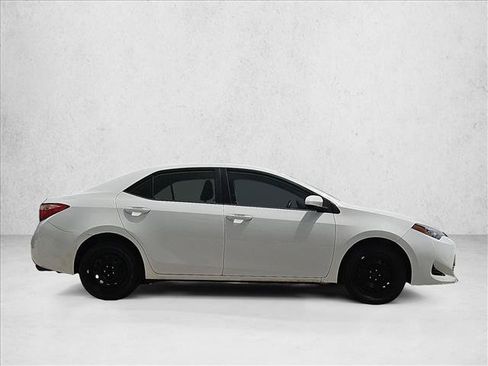 Used 2019 Toyota Corolla LE FWD image 4
