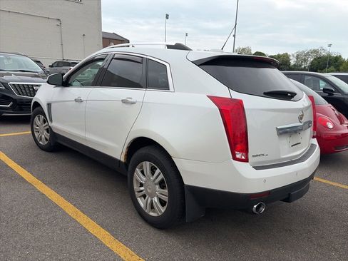 Used 2016 Cadillac SRX Luxury w/ Driver Awareness Package AWD/4WD image 9