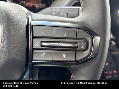 New 2026 GMC Yukon XL AT4 w/ AT4 Premium Plus Package AWD/4WD image 38