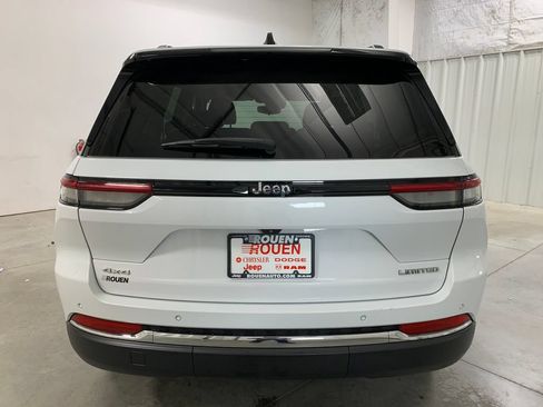 Used 2023 Jeep Grand Cherokee Limited AWD/4WD image 24