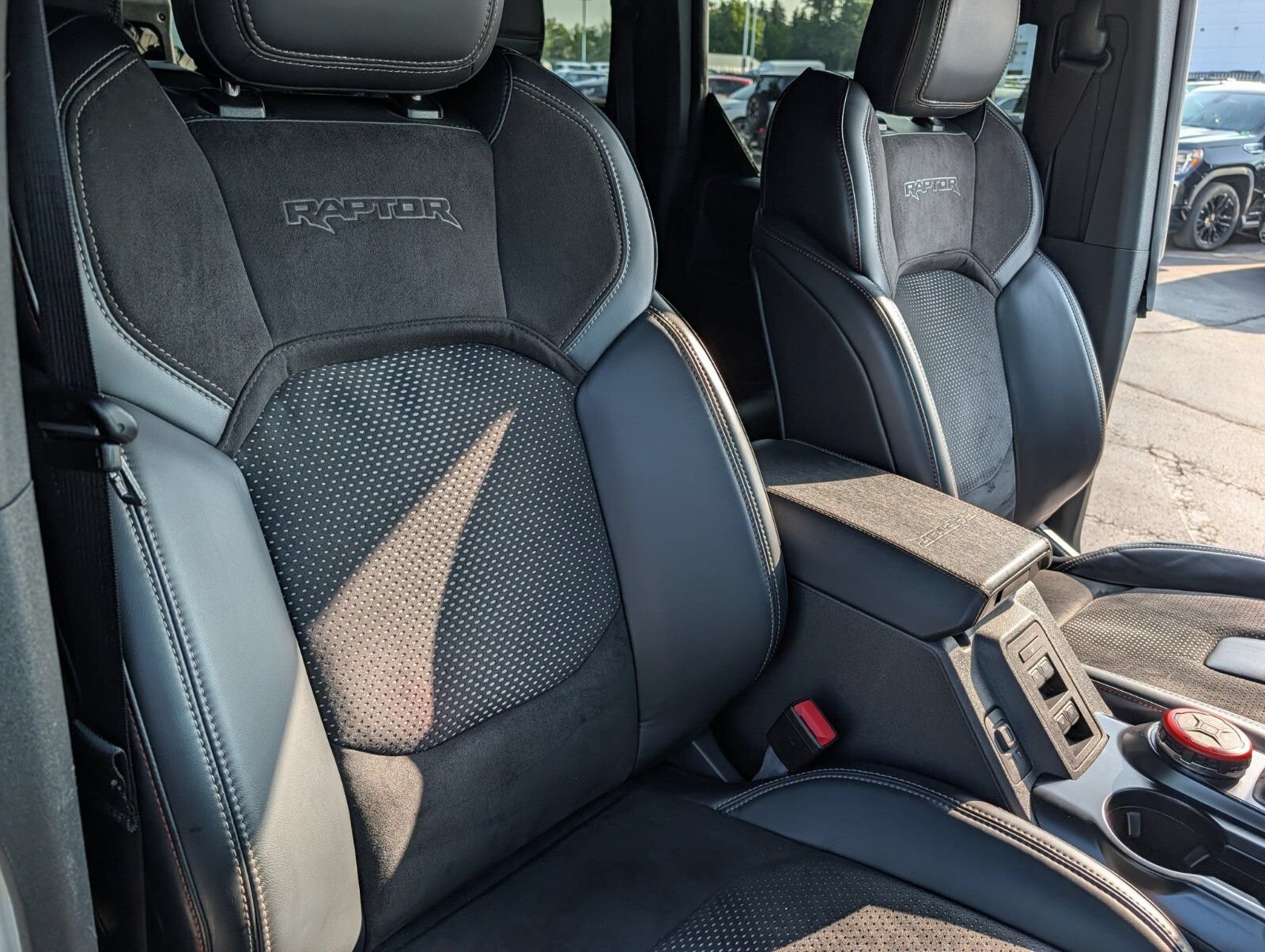 Used 2024 Ford Bronco Raptor w/ Interior Carbon Fiber Pack 6 AWD/4WD image 30