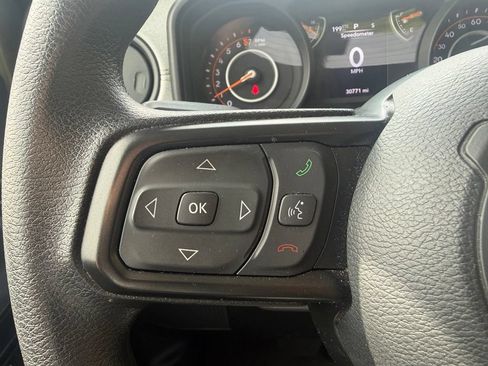 Certified 2025 Jeep Gladiator Sport AWD/4WD image 21