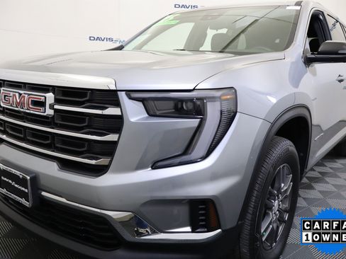 Used 2025 GMC Acadia Elevation image 10