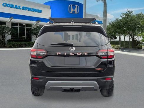 New 2026 Honda Pilot TrailSport image 4