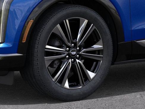 New 2026 Cadillac Optiq Luxury 2 RWD image 9