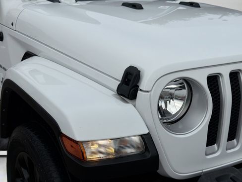 Used 2022 Jeep Wrangler Unlimited Sahara w/ Cold Weather Group image 35