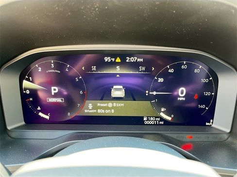 New 2025 Mitsubishi Outlander SE image 12