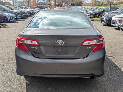 Used 2012 Toyota Camry LE FWD image 3