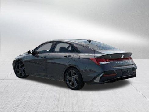 New 2026 Hyundai Elantra SEL FWD image 13