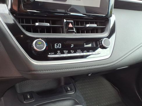 Used 2023 Toyota Corolla XSE FWD image 11