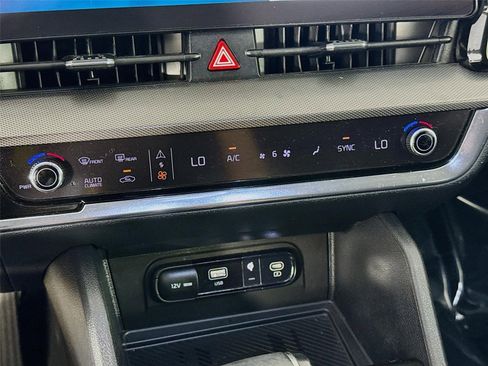 Certified 2023 Kia Sportage SX image 18