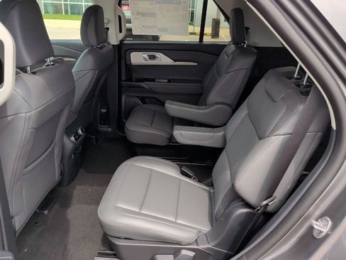 New 2026 Ford Explorer Active w/ Active Comfort Package RWD image 34